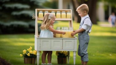 children-having-lemonade-stand_1106939-76377-2829948